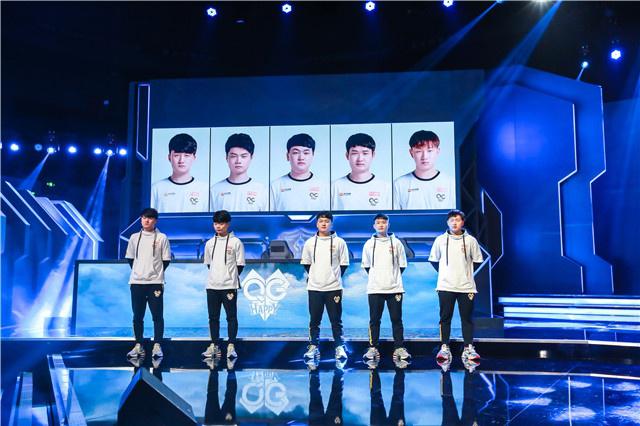 而且在攻防 而且在攻防